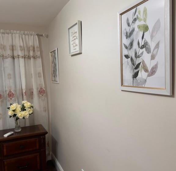 Pensjonat Cozy Multi Level House Private Level A, Irvington Nj