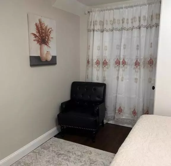 Majatalo Cozy Multi Level House Private Level A, Irvington Nj