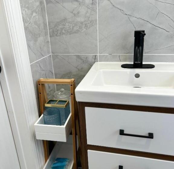 Pensjonat Cozy Multi Level House Private Level A, Irvington Nj