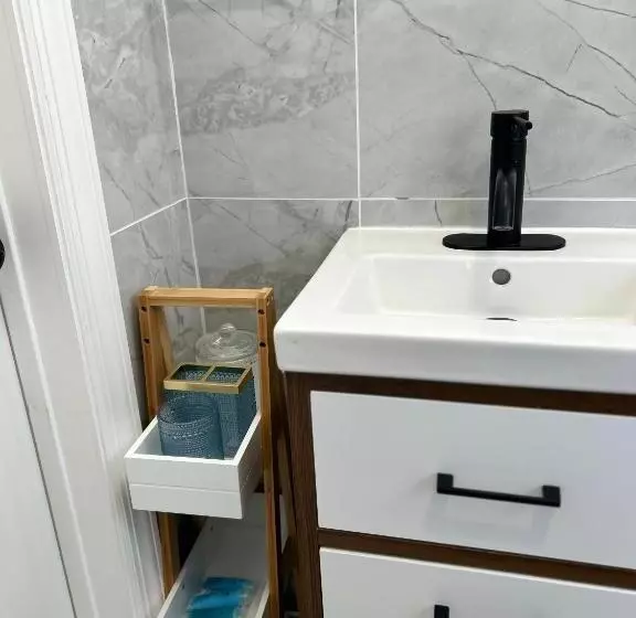 Majatalo Cozy Multi Level House Private Level A, Irvington Nj