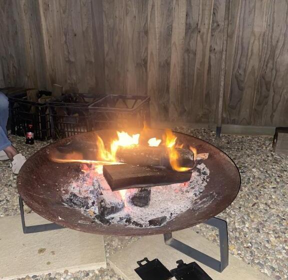 Пансион Little Mountain Stables