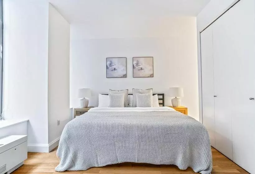 پانسیون Lux Prvt Bath Shared Apt