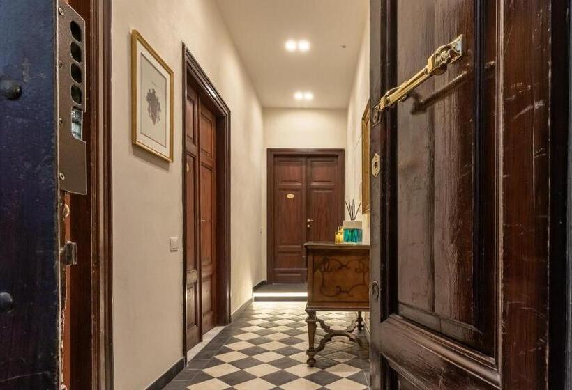 پانسیون Oldoini Luxury Apartment And Suites