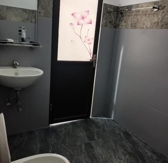 بنسيون Riverside Villa