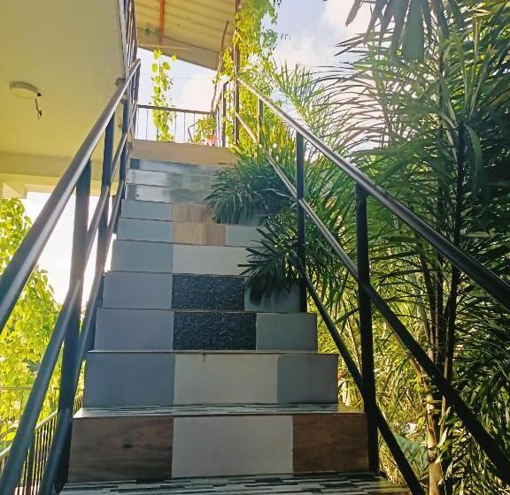 بنسيون Riverside Villa