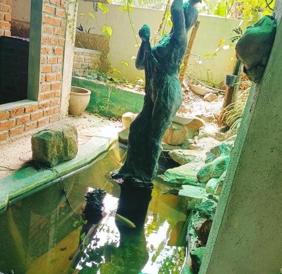 بنسيون Riverside Villa