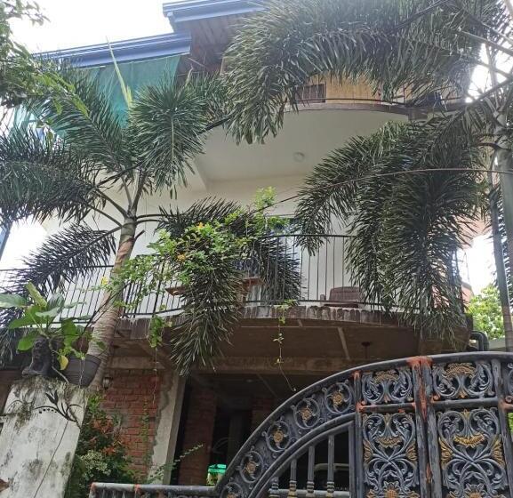 بنسيون Riverside Villa