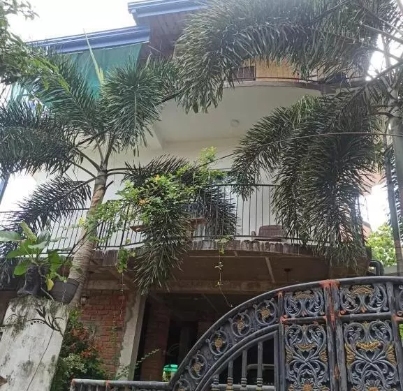 ペンション Riverside Villa