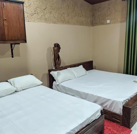 بنسيون Riverside Villa