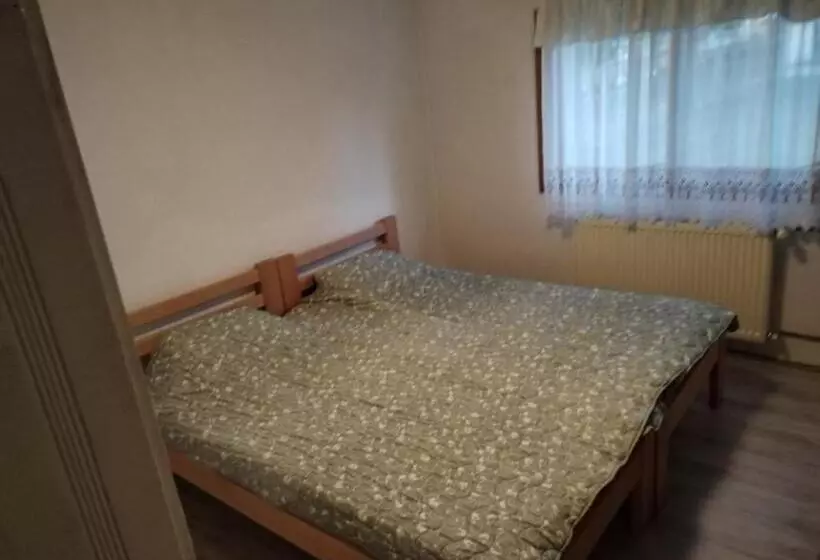 پانسیون Smeštaj Aleksa