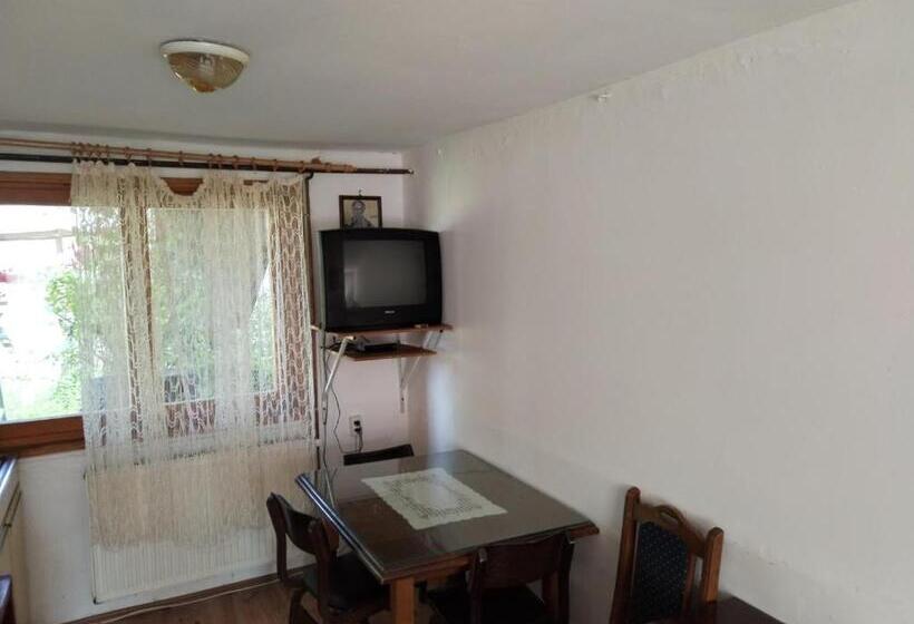 پانسیون Smeštaj Aleksa