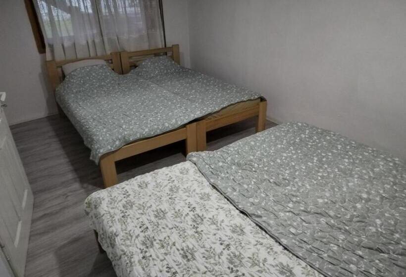 پانسیون Smeštaj Aleksa