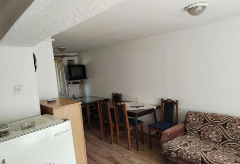 پانسیون Smeštaj Aleksa