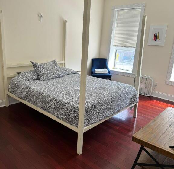 پانسیون The Central Park By Broadway