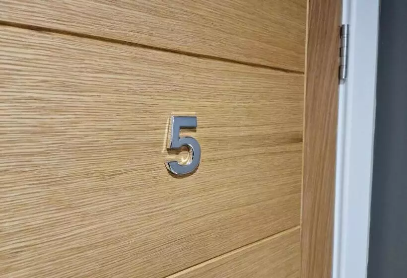 The Olive Tree Apart