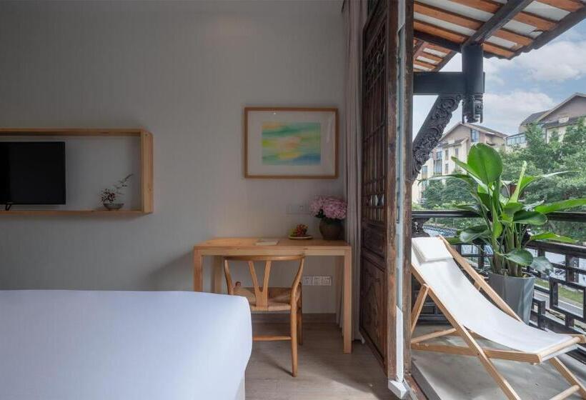 峨眉山和院静筑拾光温泉酒店