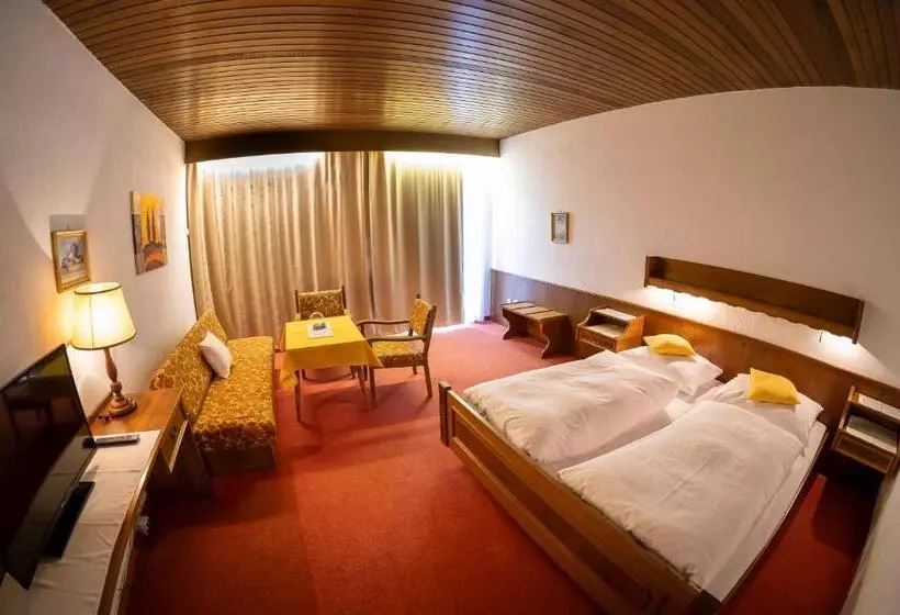 Retkeilymaja Brau Gasthof Sengstbratl