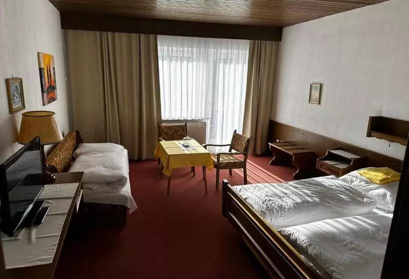 Retkeilymaja Brau Gasthof Sengstbratl