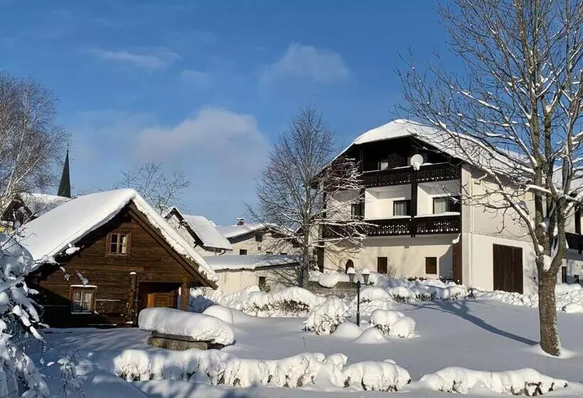 Retkeilymaja Brau Gasthof Sengstbratl