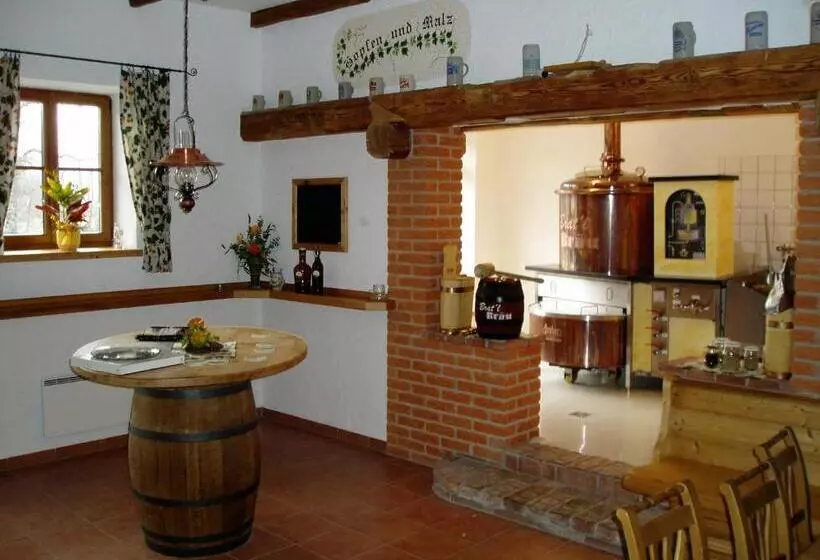 Retkeilymaja Brau Gasthof Sengstbratl