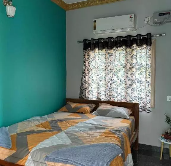 ユースホステル Cocogreen Hampi