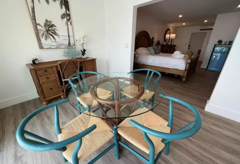 هاستل Guana Beach Inn