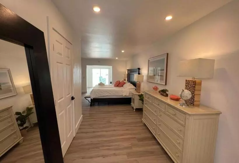 هاستل Guana Beach Inn