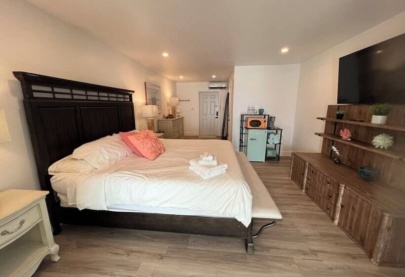 هاستل Guana Beach Inn