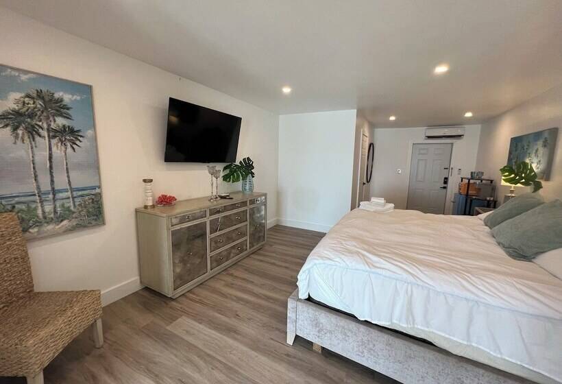 هاستل Guana Beach Inn