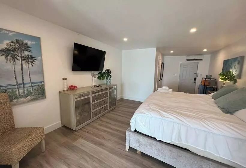 هاستل Guana Beach Inn