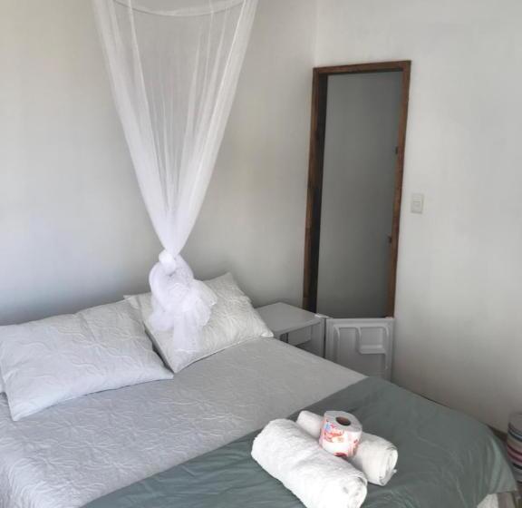 تختخواب و صبحانه Eco Lodge Lorotuerto De Guanaqueros