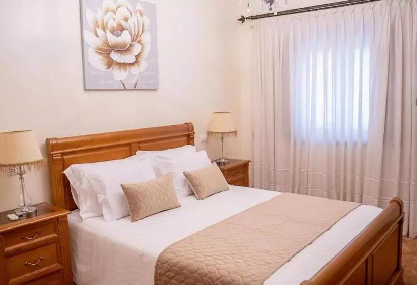 Aamiaismajoitus (B&B) Elegância & Carros
