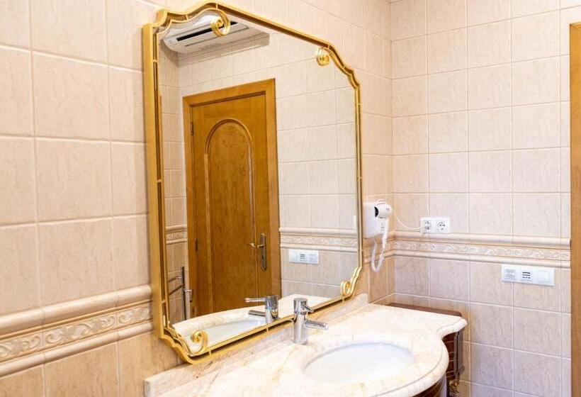 تختخواب و صبحانه Elegância & Carros