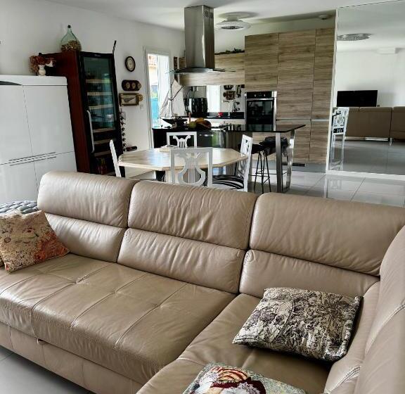 مبيت وإفطار La Maison Des Tarentes