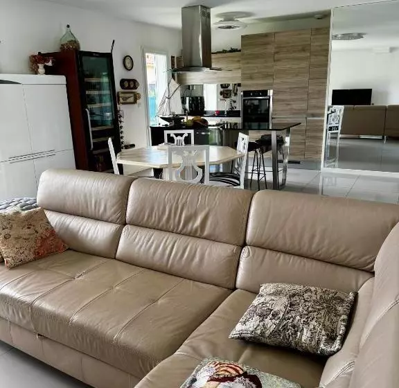 Aamiaismajoitus (B&B) La Maison Des Tarentes