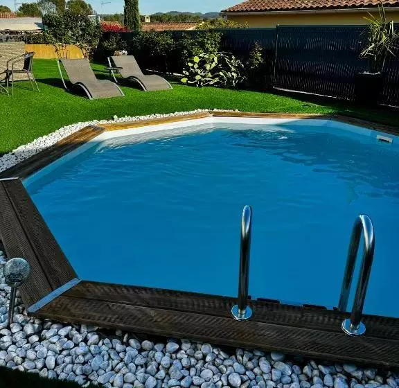 Aamiaismajoitus (B&B) La Maison Des Tarentes