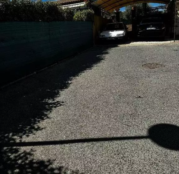 Aamiaismajoitus (B&B) La Maison Des Tarentes