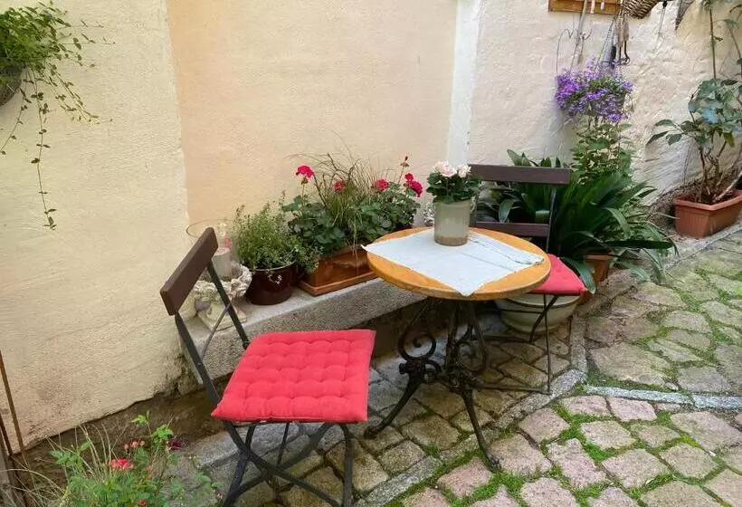 Aamiaismajoitus (B&B) Neles Nest