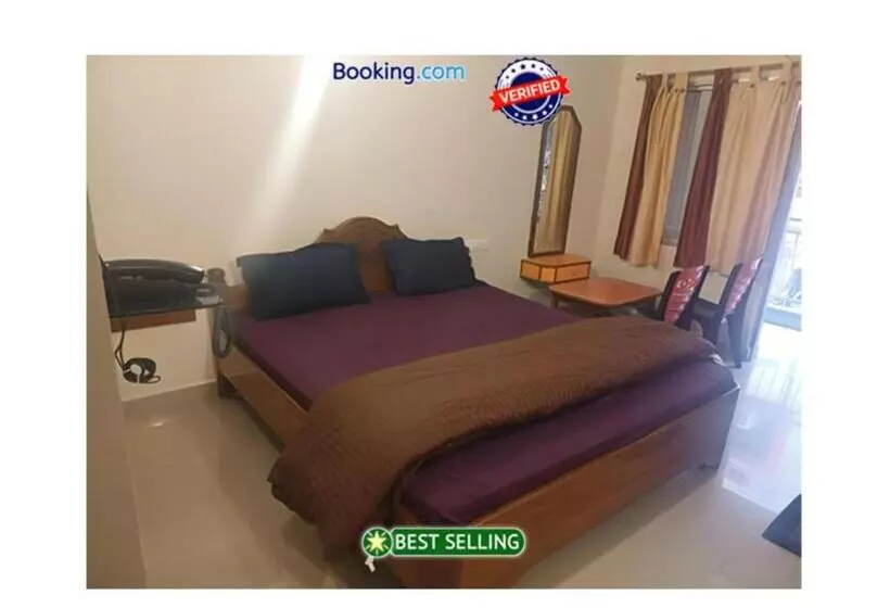 Goroomgo Hotel Rajeshwari Puri Near Sea Beach