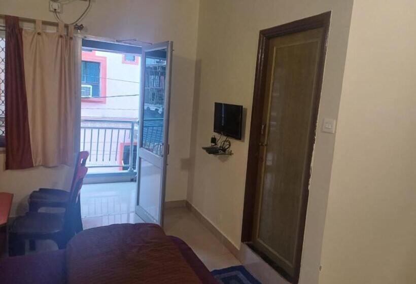 Goroomgo Hotel Rajeshwari Puri Near Sea Beach