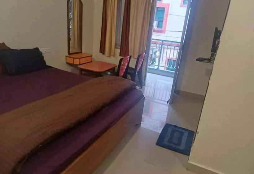 Goroomgo Hotel Rajeshwari Puri Near Sea Beach