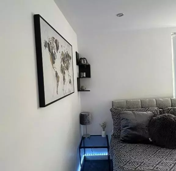 カプセルホテル The Dugout   Double Room