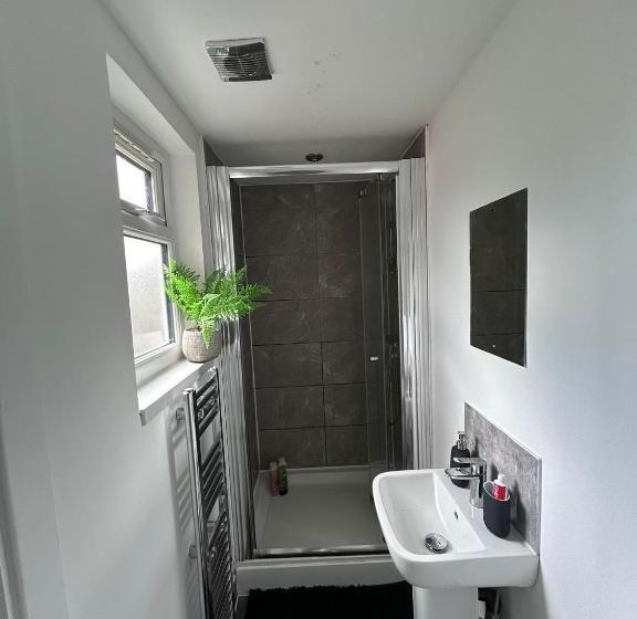 カプセルホテル The Dugout Double Room