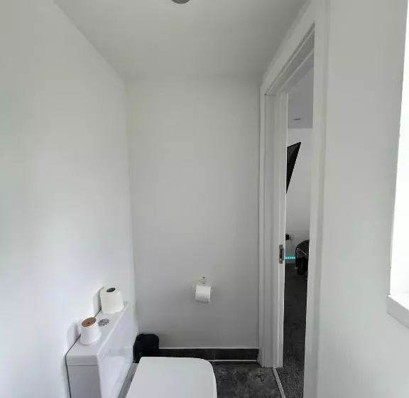 カプセルホテル The Dugout   Double Room