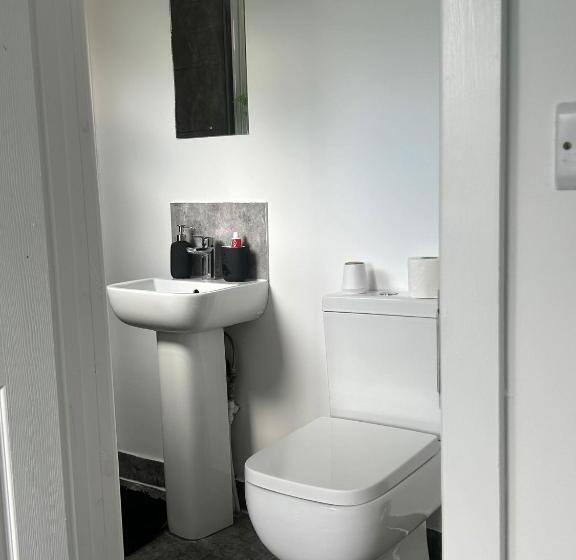 فنادق الكبسولة The Dugout Double Room