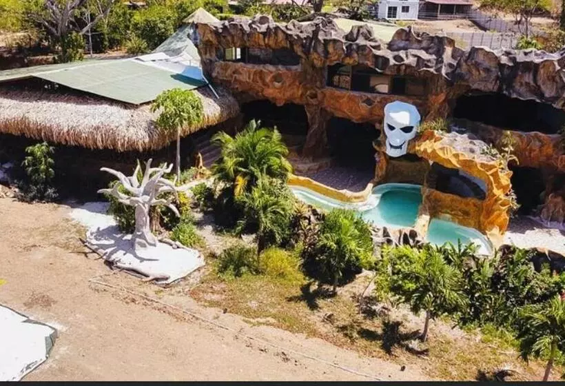 ホテル La Perla Negra Pirate Tours
