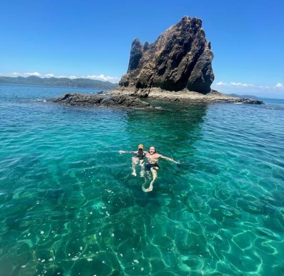 호텔 La Perla Negra Pirate Tours