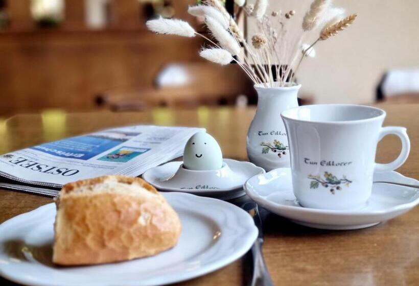 ホテル Pension & Wirtshaus   Tun Eikkoter   Kobel Ii