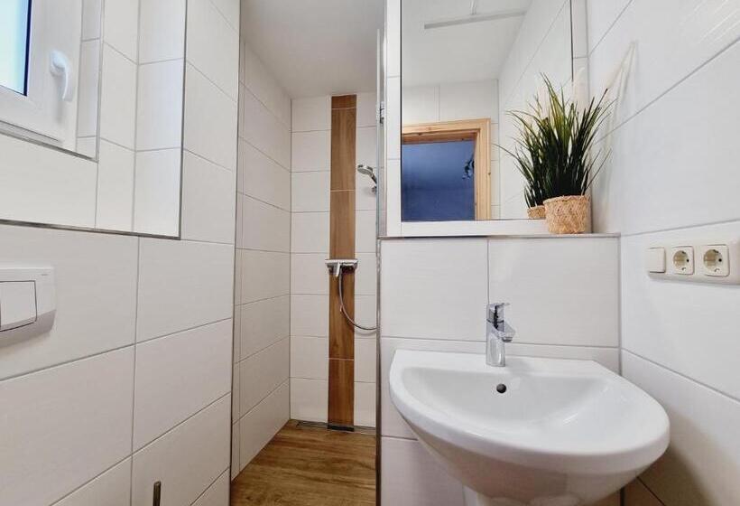 ホテル Pension & Wirtshaus   Tun Eikkoter   Kobel Ii