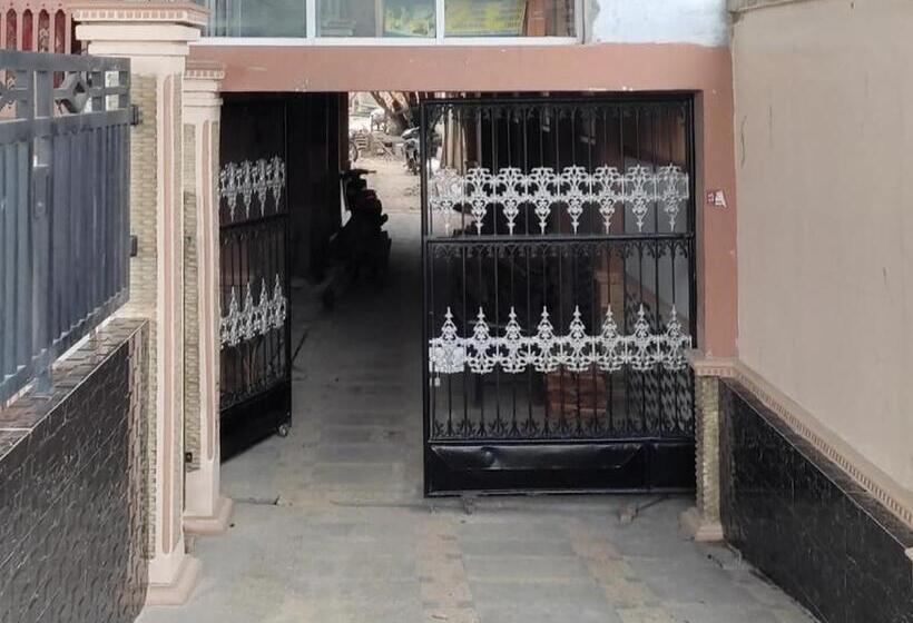 호텔 Reddoorz Syariah At Pudja Kesuma Lampung